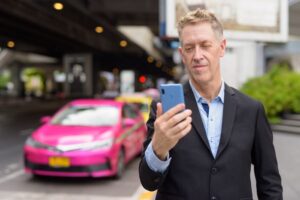 Choose the Right Taxi in Deepcut for Your Trip